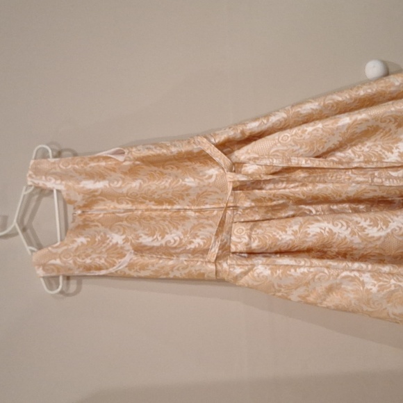 Girl size 16 formal dress - Picture 2 of 4